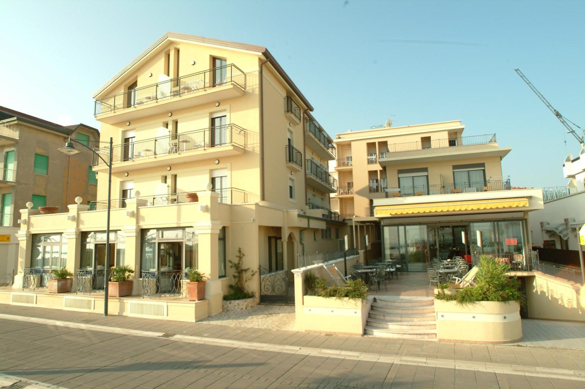 Hotel Bridge Bellaria-Igea Marina Exteriör bild