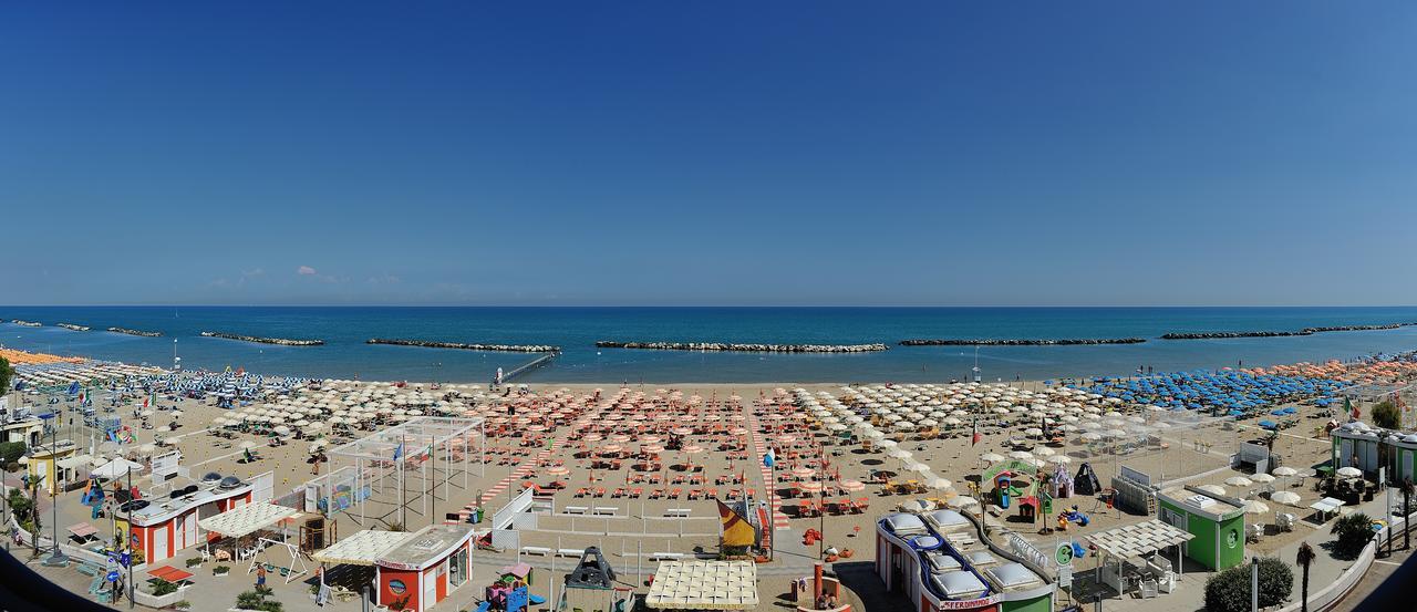 Hotel Bridge Bellaria-Igea Marina Exteriör bild
