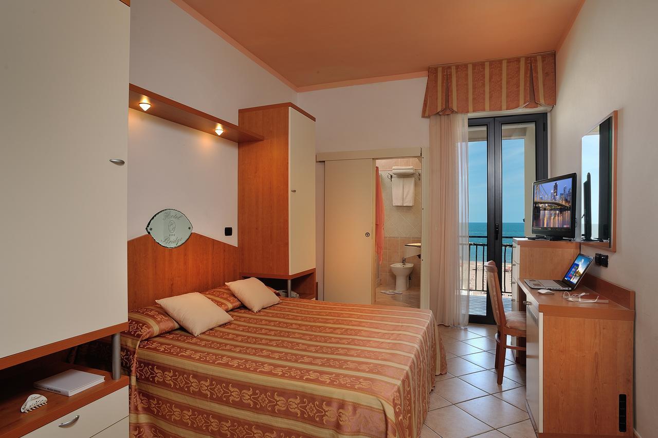 Hotel Bridge Bellaria-Igea Marina Exteriör bild