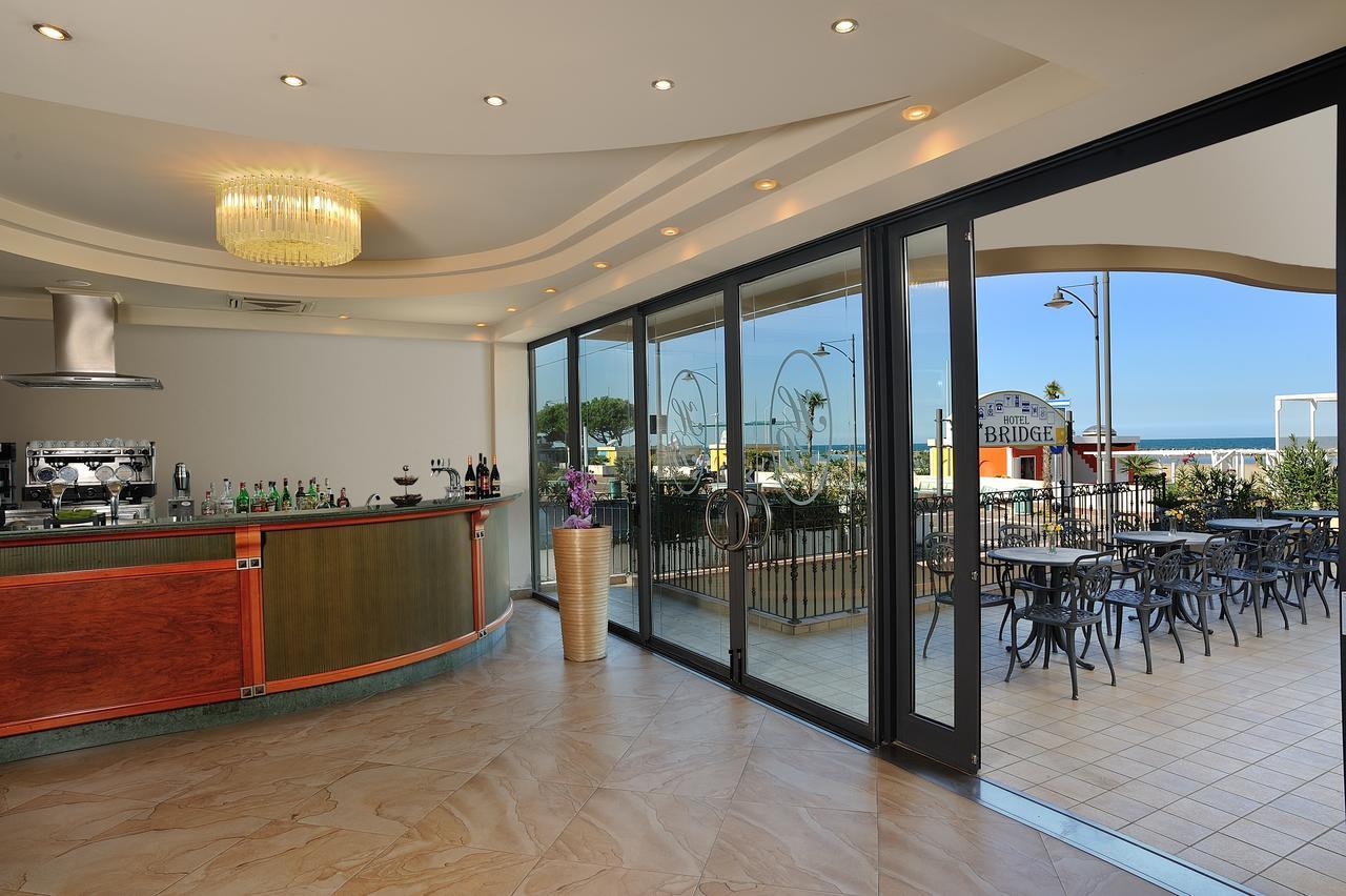 Hotel Bridge Bellaria-Igea Marina Exteriör bild